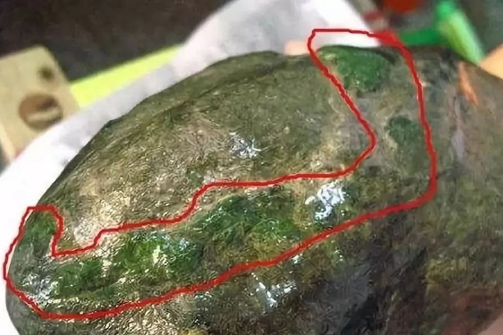 翡翠原石入门必读：八大场口特征解析